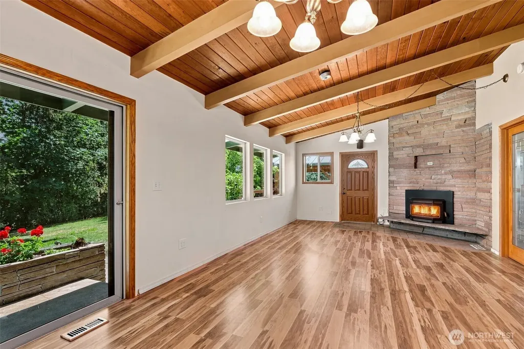 16456 Thorpe Road NE Poulsbo WA 98370