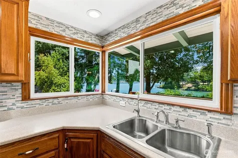 16456 Thorpe Road NE Poulsbo WA 98370