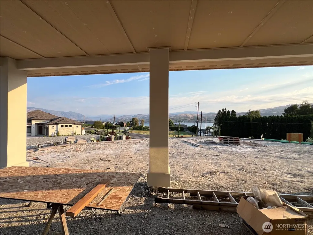 21 Loretta Lane Chelan WA 98816
