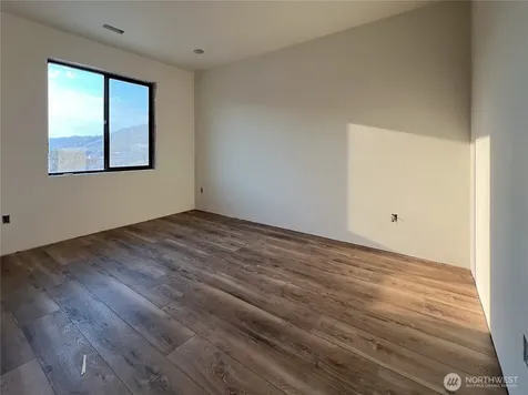 21 Loretta Lane Chelan WA 98816