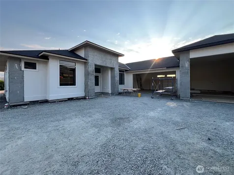 21 Loretta Lane Chelan WA 98816