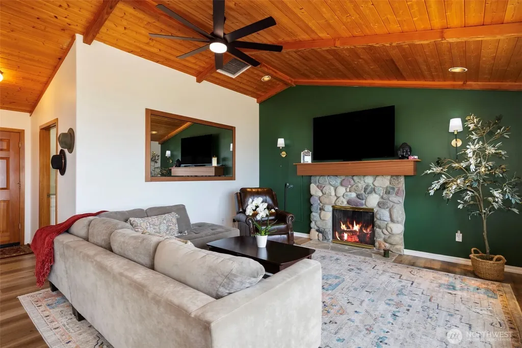 2342 Seaview Drive Port Townsend WA 98368