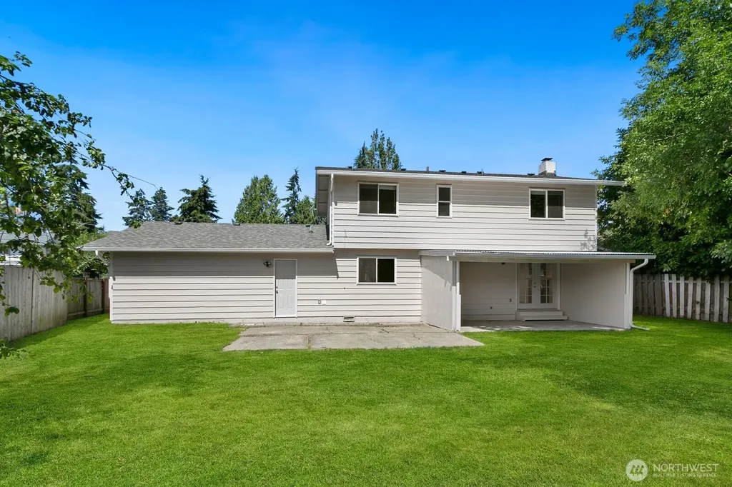 25926 13th Place S Des Moines WA 98198