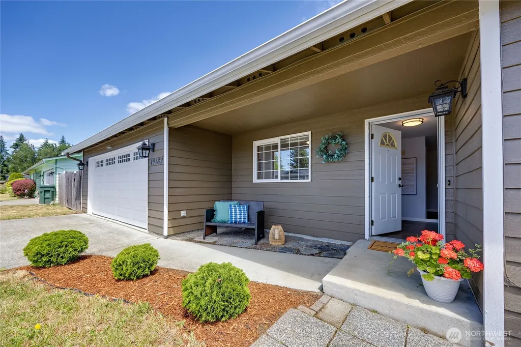 19782 Mosjon Circle NE Poulsbo WA 98370