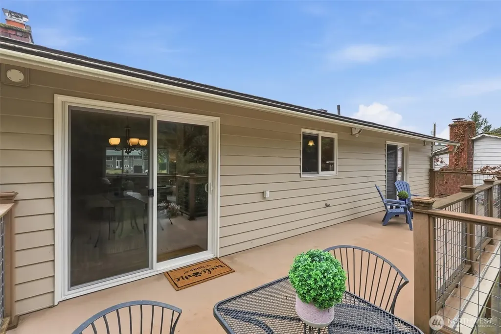 22703 38th Avenue W Mountlake Terrace WA 98043