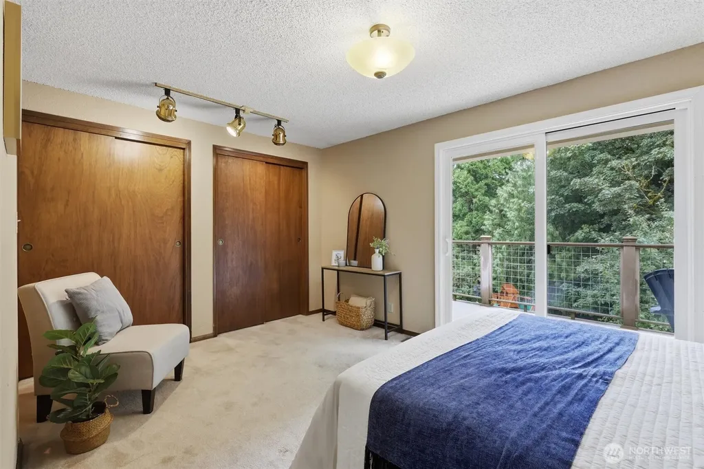 22703 38th Avenue W Mountlake Terrace WA 98043