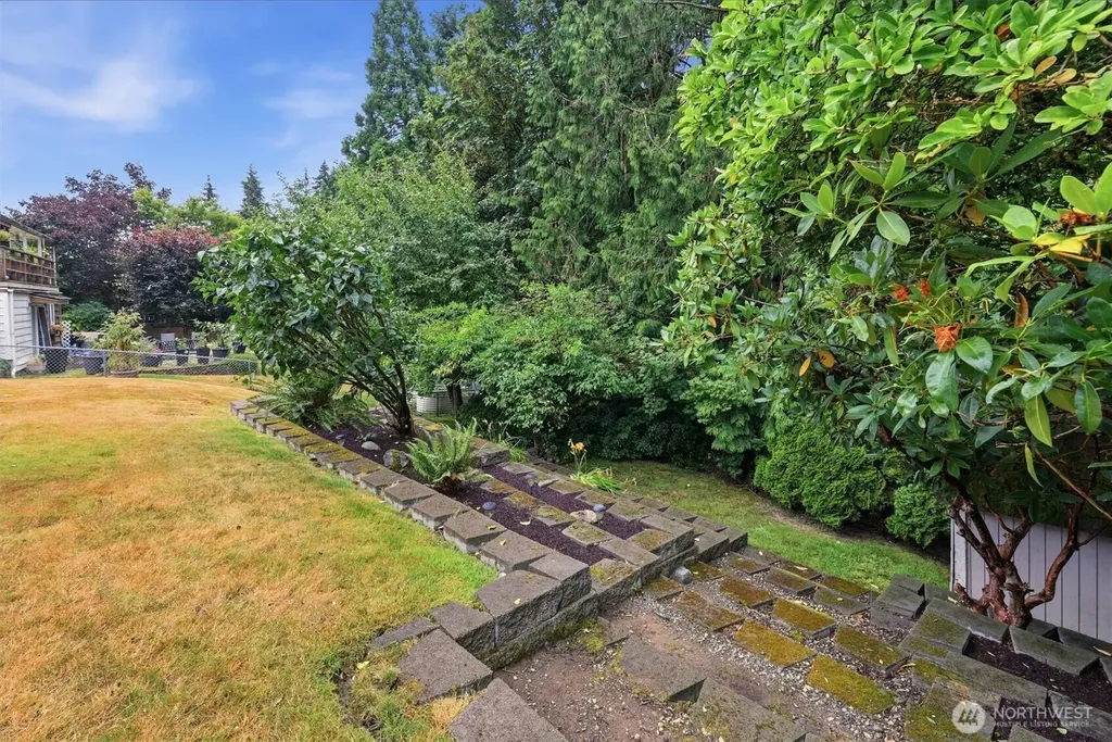 22703 38th Avenue W Mountlake Terrace WA 98043