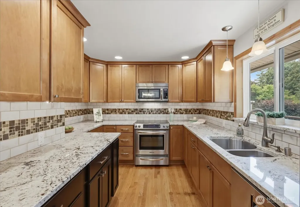 22703 38th Avenue W Mountlake Terrace WA 98043