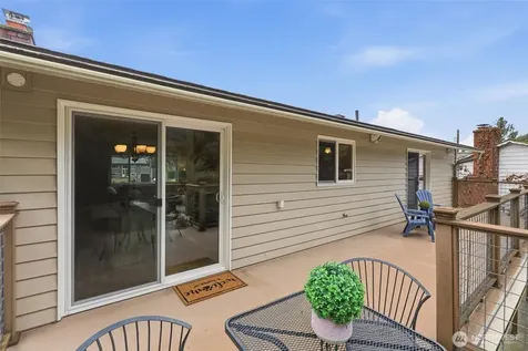 22703 38th Avenue W Mountlake Terrace WA 98043
