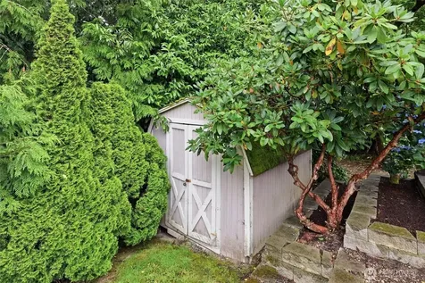 22703 38th Avenue W Mountlake Terrace WA 98043