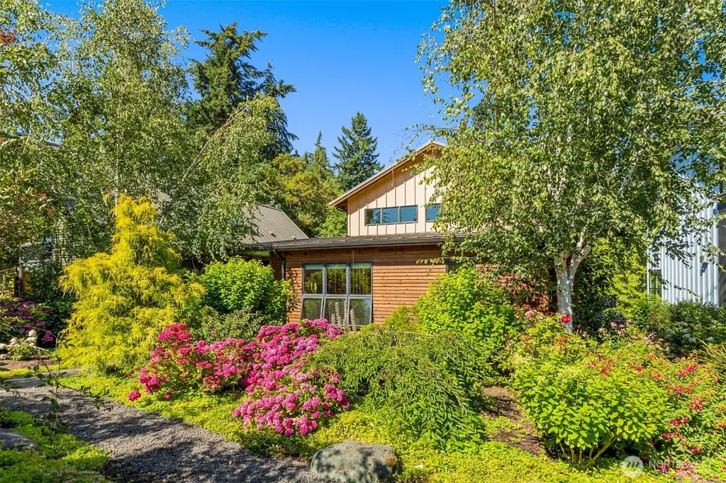 175 Wood Avenue SW Bainbridge Island WA 98110