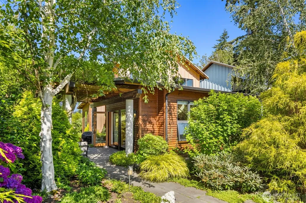 175 Wood Avenue SW Bainbridge Island WA 98110