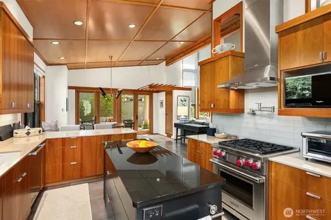 175 Wood Avenue SW Bainbridge Island WA 98110