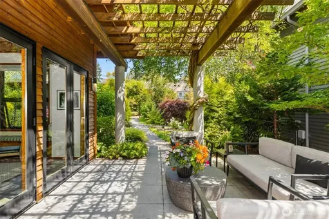 175 Wood Avenue SW Bainbridge Island WA 98110