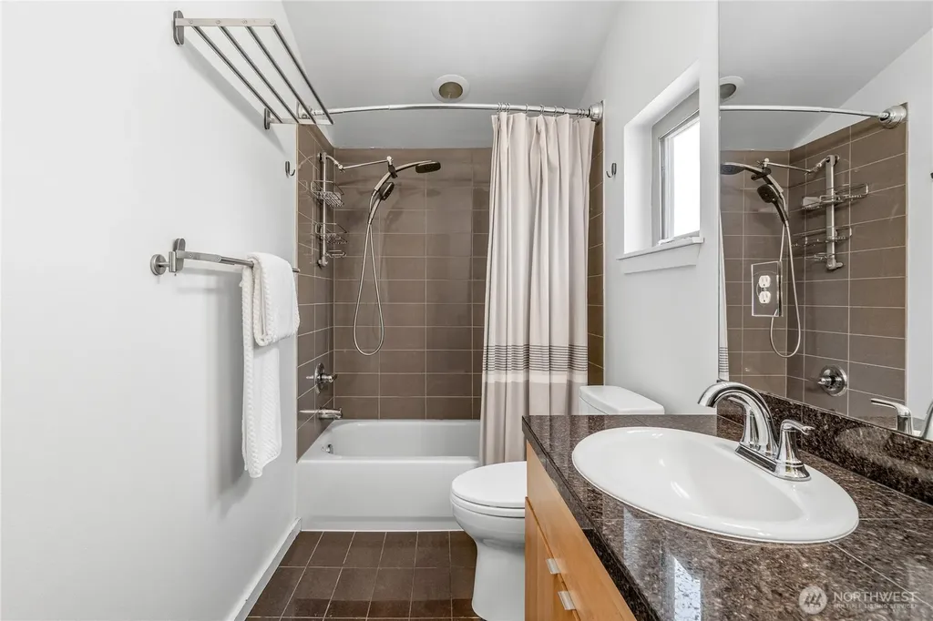 9229 17th Avenue SW Seattle WA 98106