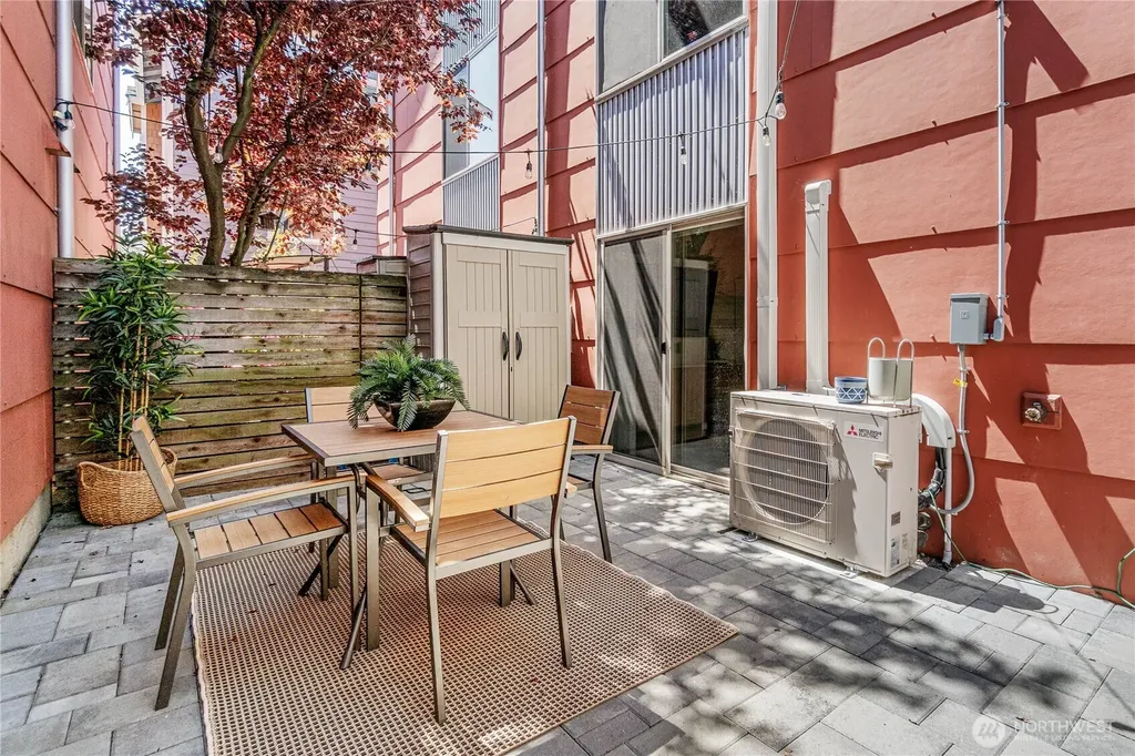 9229 17th Avenue SW Seattle WA 98106