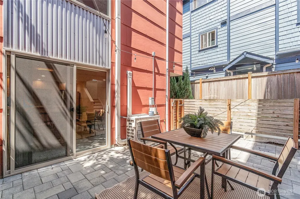 9229 17th Avenue SW Seattle WA 98106