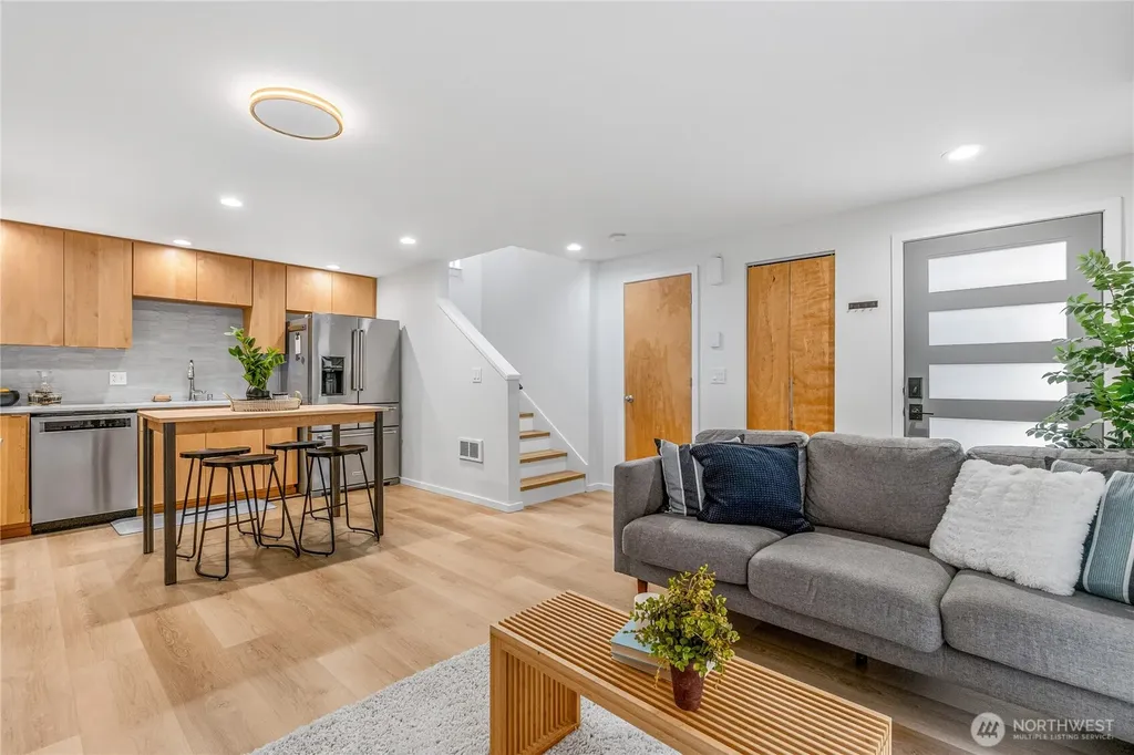 9229 17th Avenue SW Seattle WA 98106