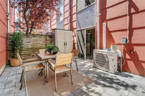 9229 17th Avenue SW Seattle WA 98106