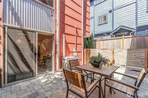 9229 17th Avenue SW Seattle WA 98106