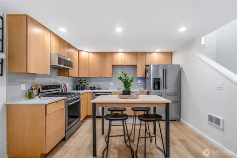 9229 17th Avenue SW Seattle WA 98106