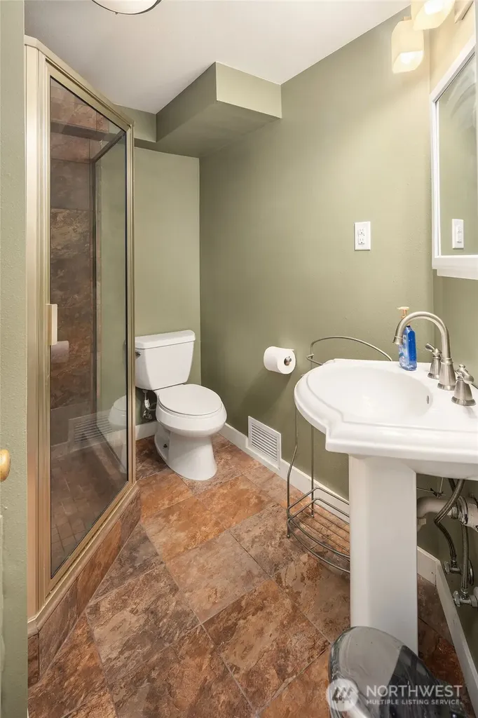 6702 5th Avenue NW Seattle WA 98117