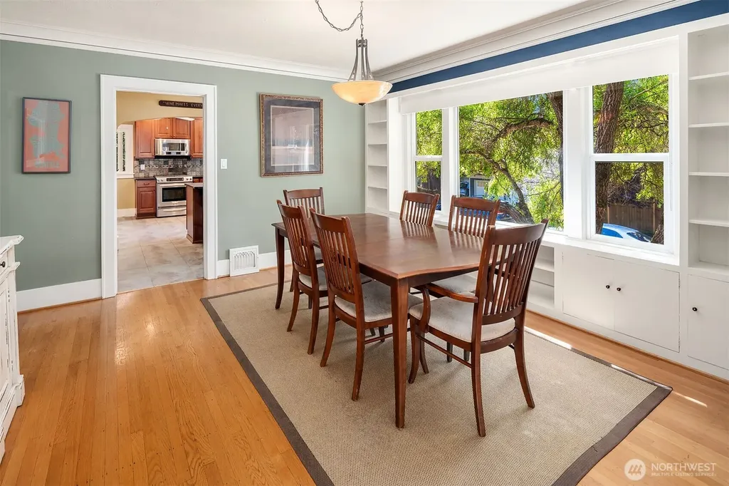 6702 5th Avenue NW Seattle WA 98117