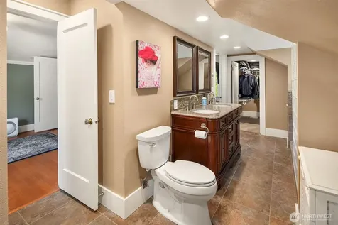 6702 5th Avenue NW Seattle WA 98117