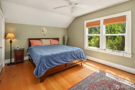 6702 5th Avenue NW Seattle WA 98117