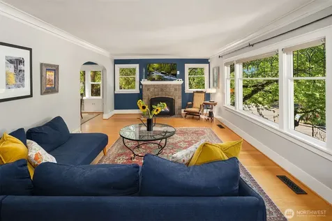 6702 5th Avenue NW Seattle WA 98117