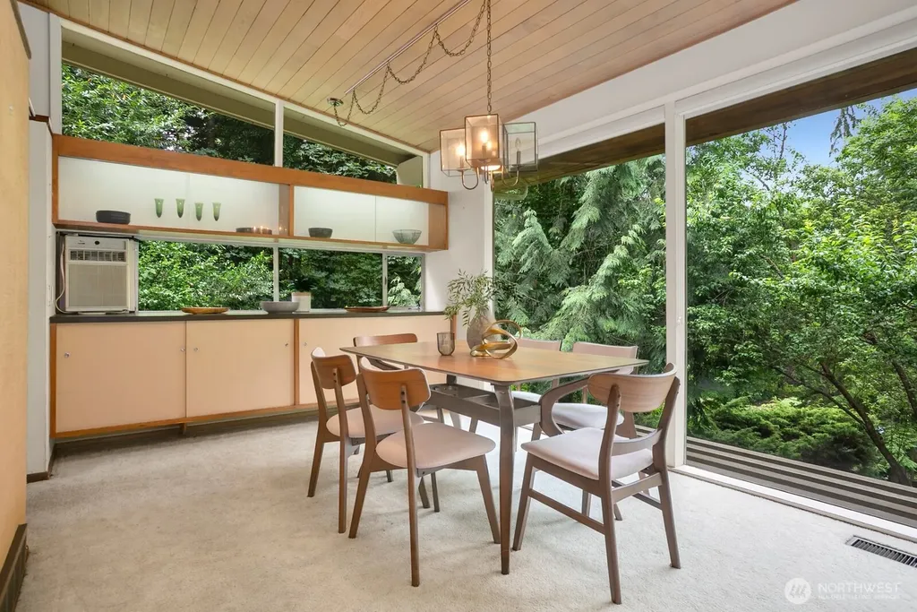 11880 NE 36th Place Bellevue WA 98005