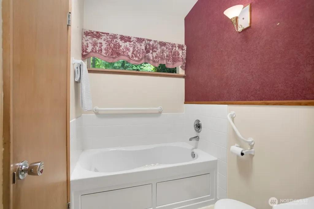 11880 NE 36th Place Bellevue WA 98005