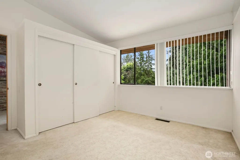 11880 NE 36th Place Bellevue WA 98005