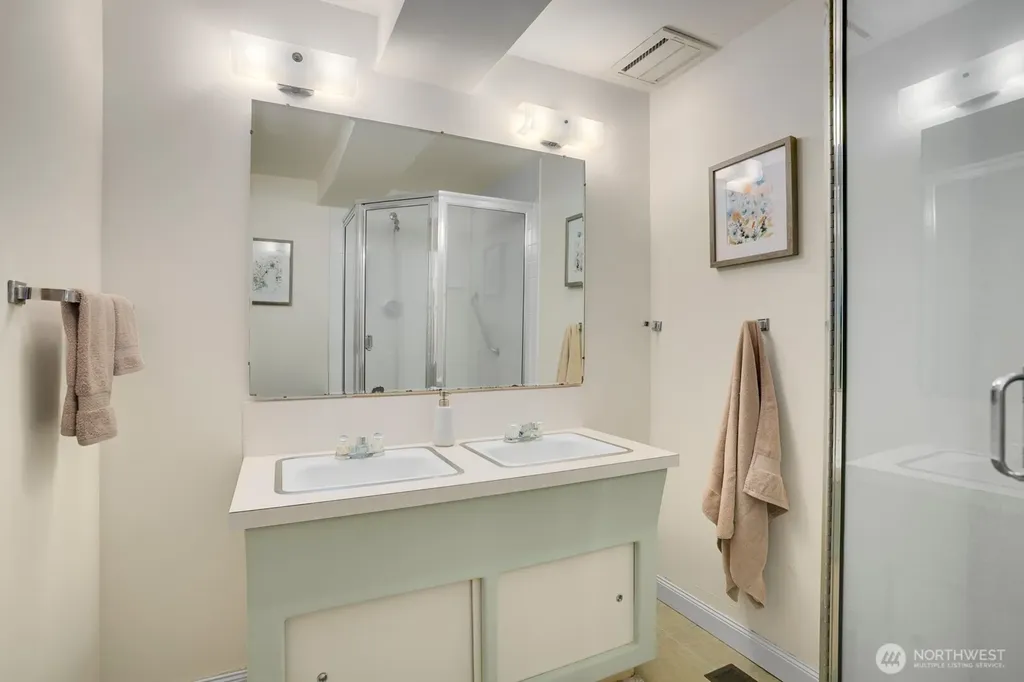 11880 NE 36th Place Bellevue WA 98005