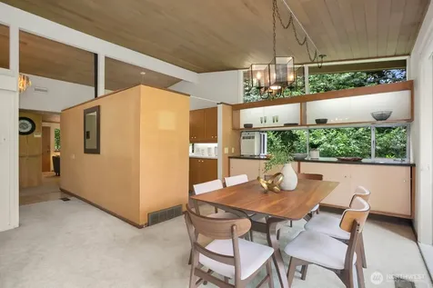 11880 NE 36th Place Bellevue WA 98005