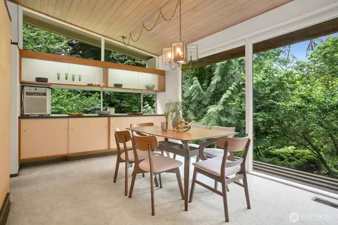 11880 NE 36th Place Bellevue WA 98005