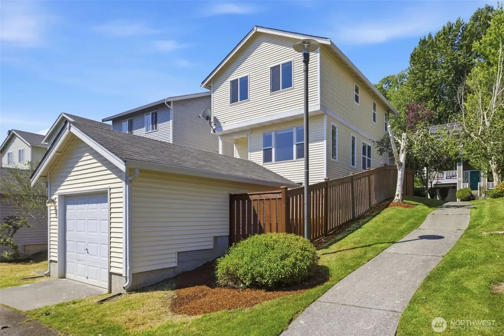 7624 39th Avenue S Seattle WA 98118