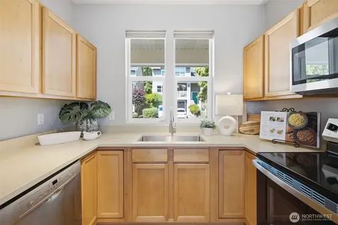 7624 39th Avenue S Seattle WA 98118