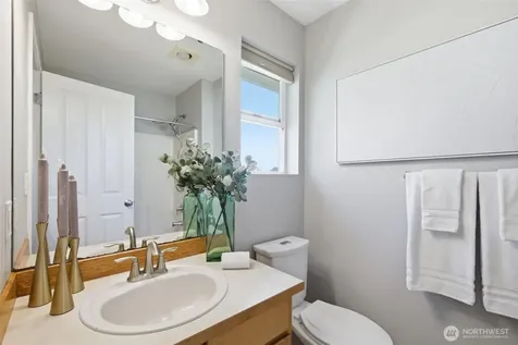 7624 39th Avenue S Seattle WA 98118