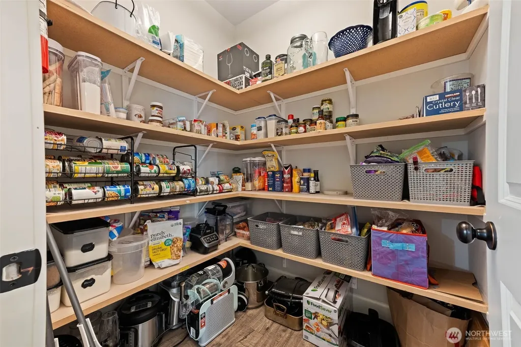 632 E Pointes Drive W Shelton WA 98584
