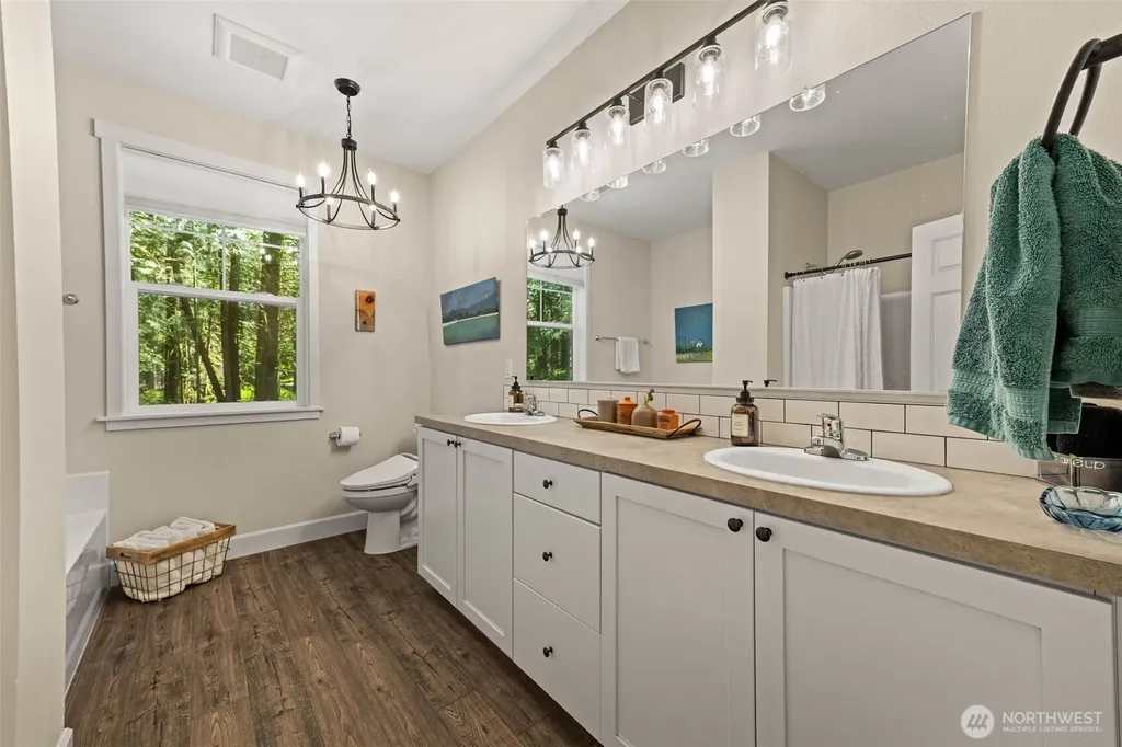 632 E Pointes Drive W Shelton WA 98584