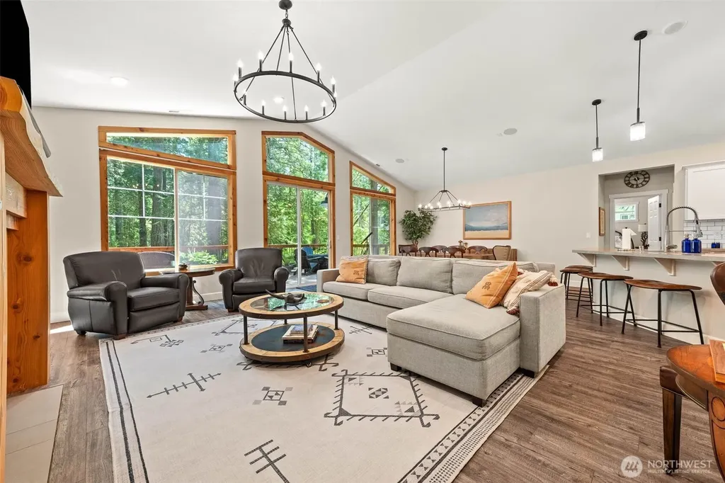 632 E Pointes Drive W Shelton WA 98584