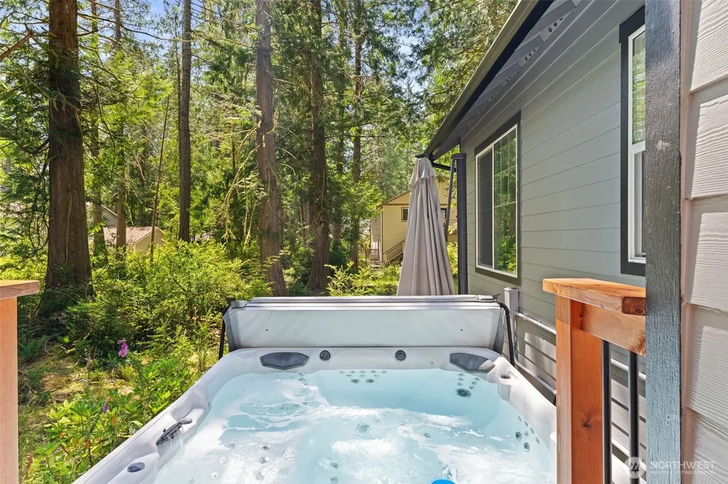 632 E Pointes Drive W Shelton WA 98584