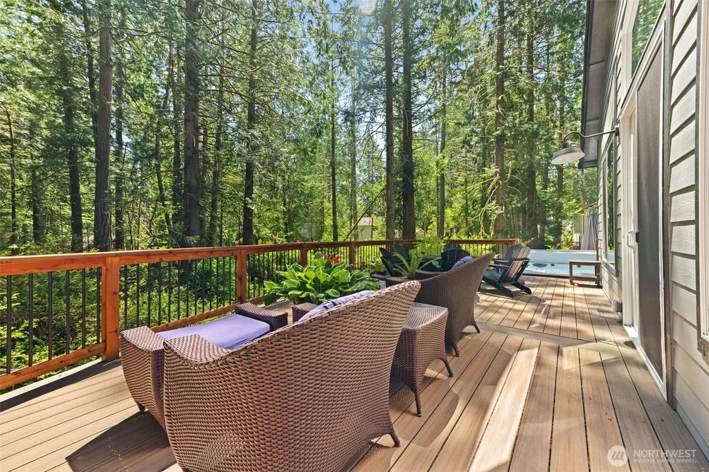 632 E Pointes Drive W Shelton WA 98584