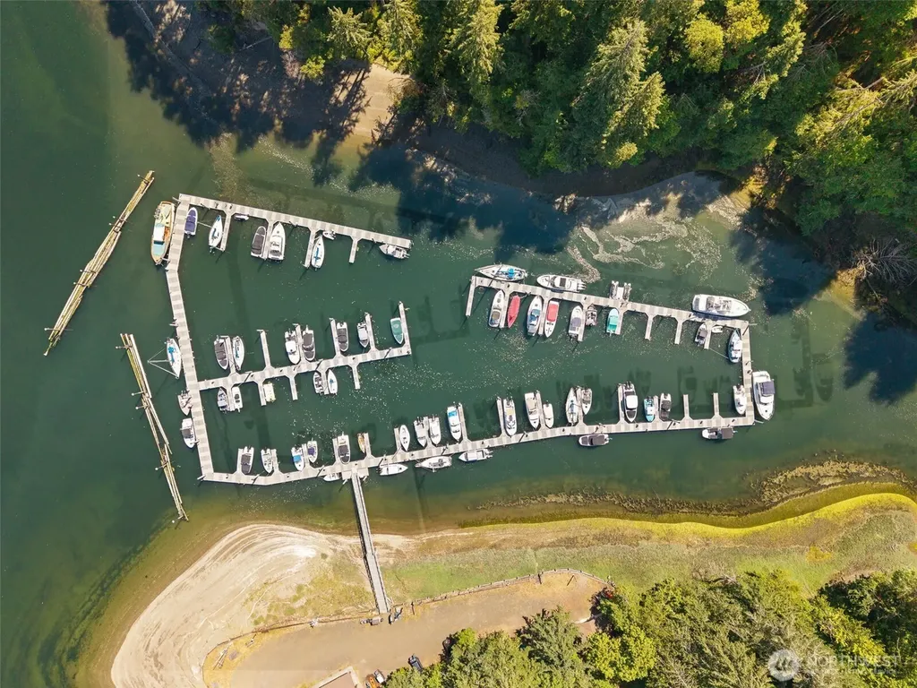 632 E Pointes Drive W Shelton WA 98584