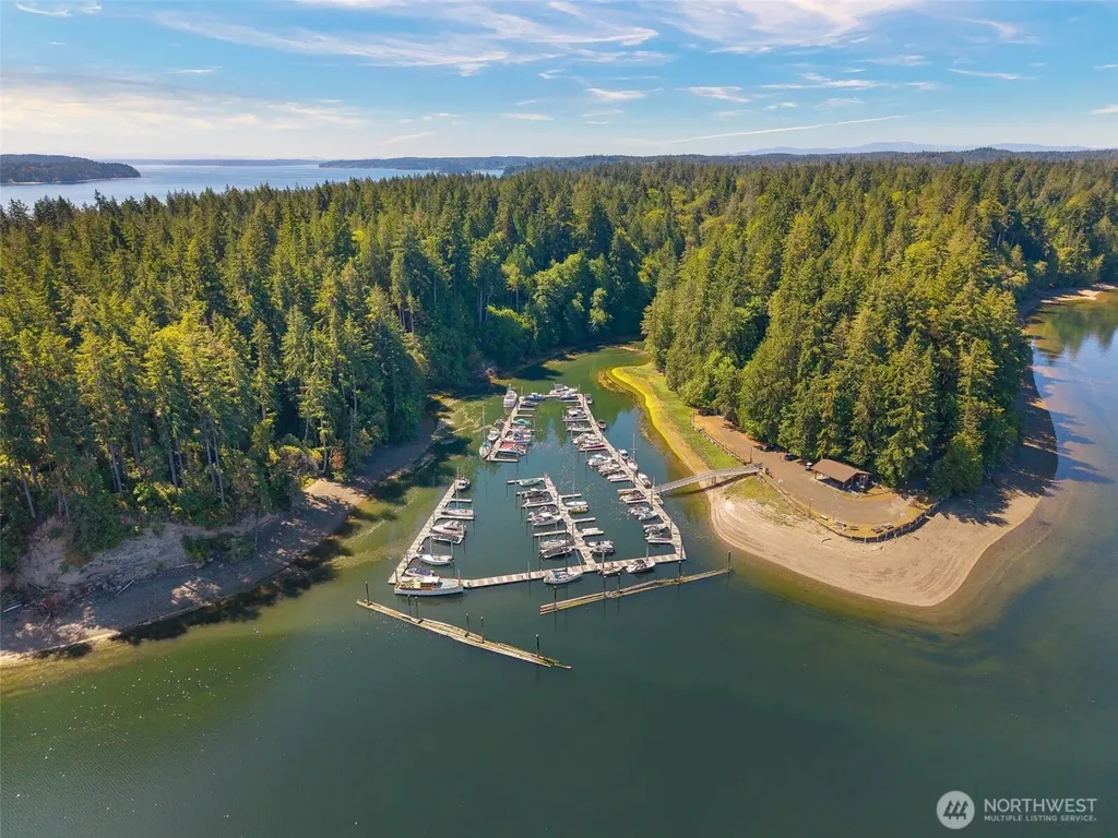 632 E Pointes Drive W Shelton WA 98584