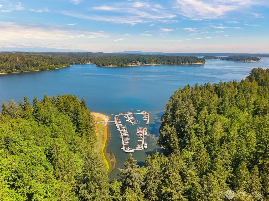 632 E Pointes Drive W Shelton WA 98584