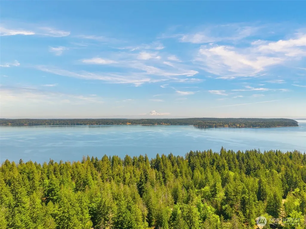 632 E Pointes Drive W Shelton WA 98584