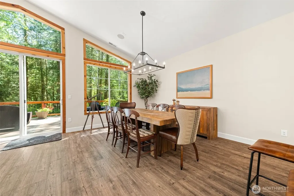 632 E Pointes Drive W Shelton WA 98584