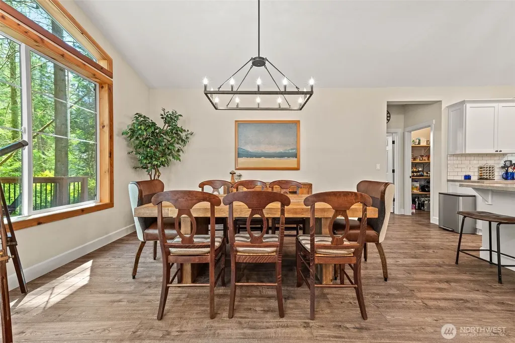 632 E Pointes Drive W Shelton WA 98584